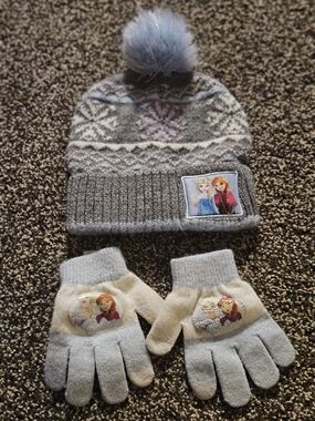 Disney Frozen Girls' Grey Pom Beanie and Gloves Set